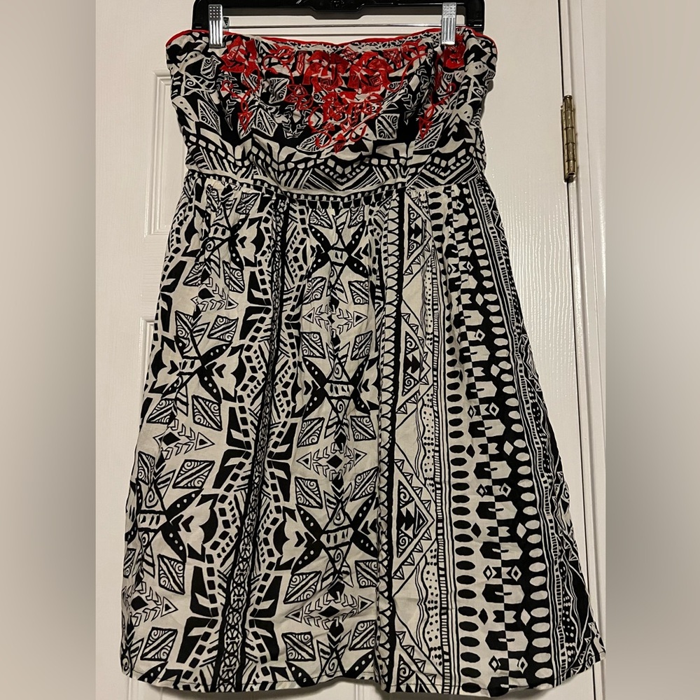 Women’s NWT strapless dress